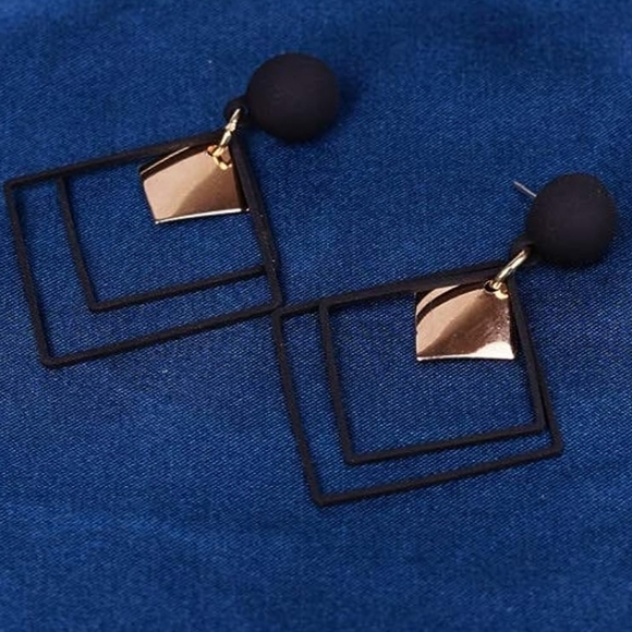 Fashion Jewelry Jewelry - Statement earrings with Gold accent
